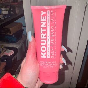 Kourtney self tan body lotion